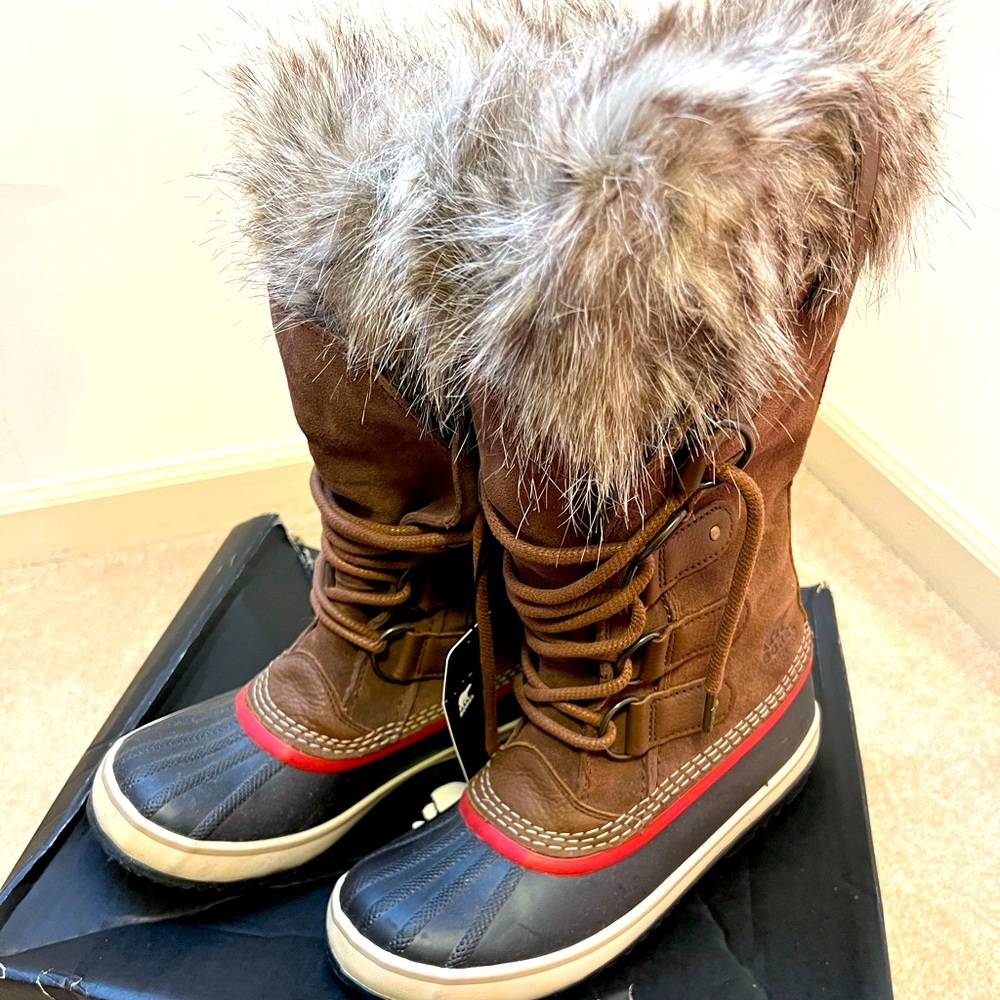 Brand new SOREL Joan of Artic boots